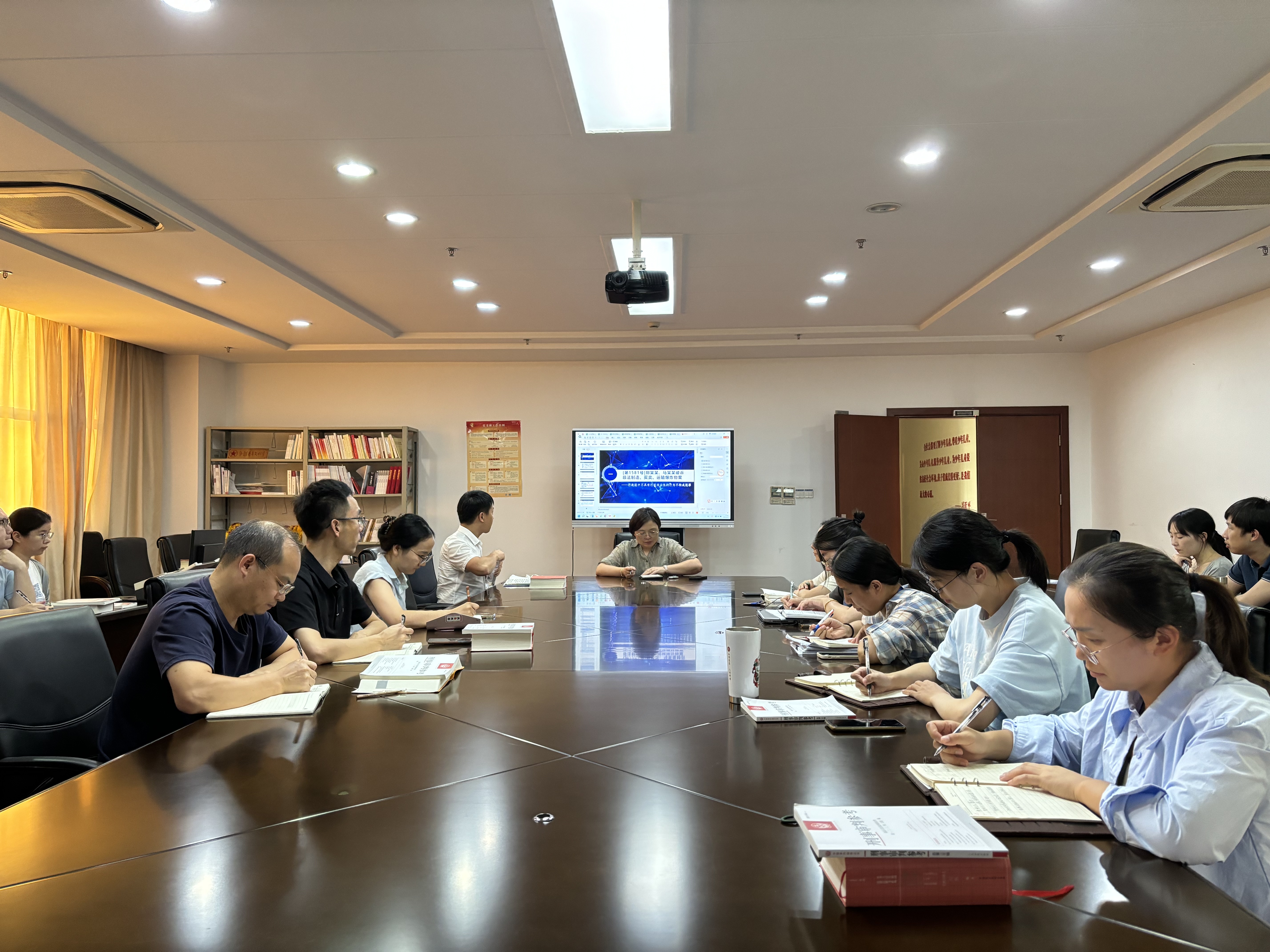 常熟市檢察院刑檢部門開展9月第1期“周四夜學堂” 專題學習1.jpg
